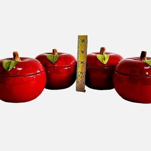 Temp Tations by Tara Covered Bakewear with matching Salt and  Pepper Shakers